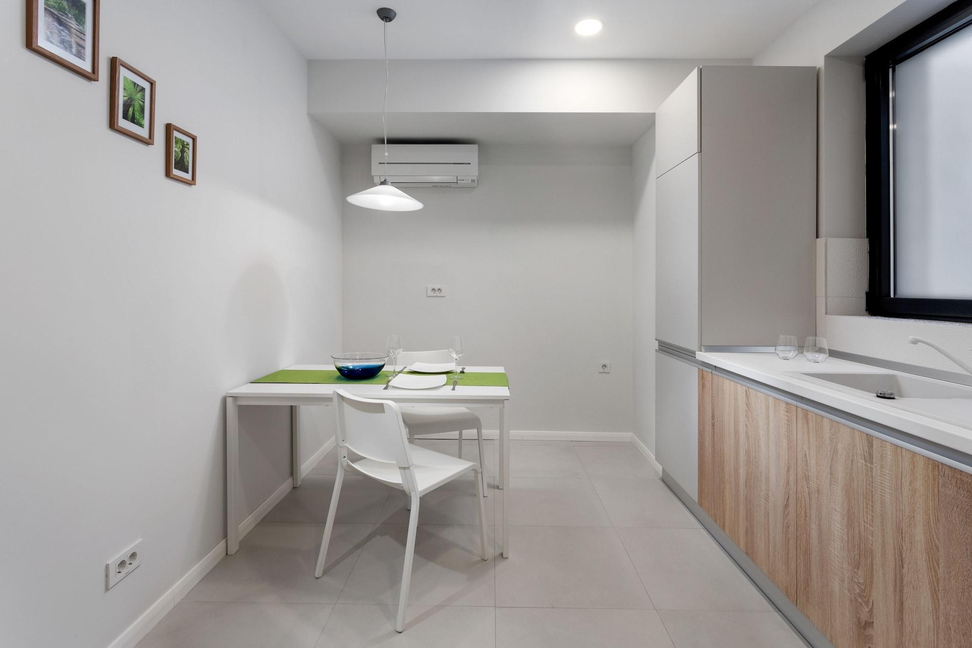 Athina Hotel