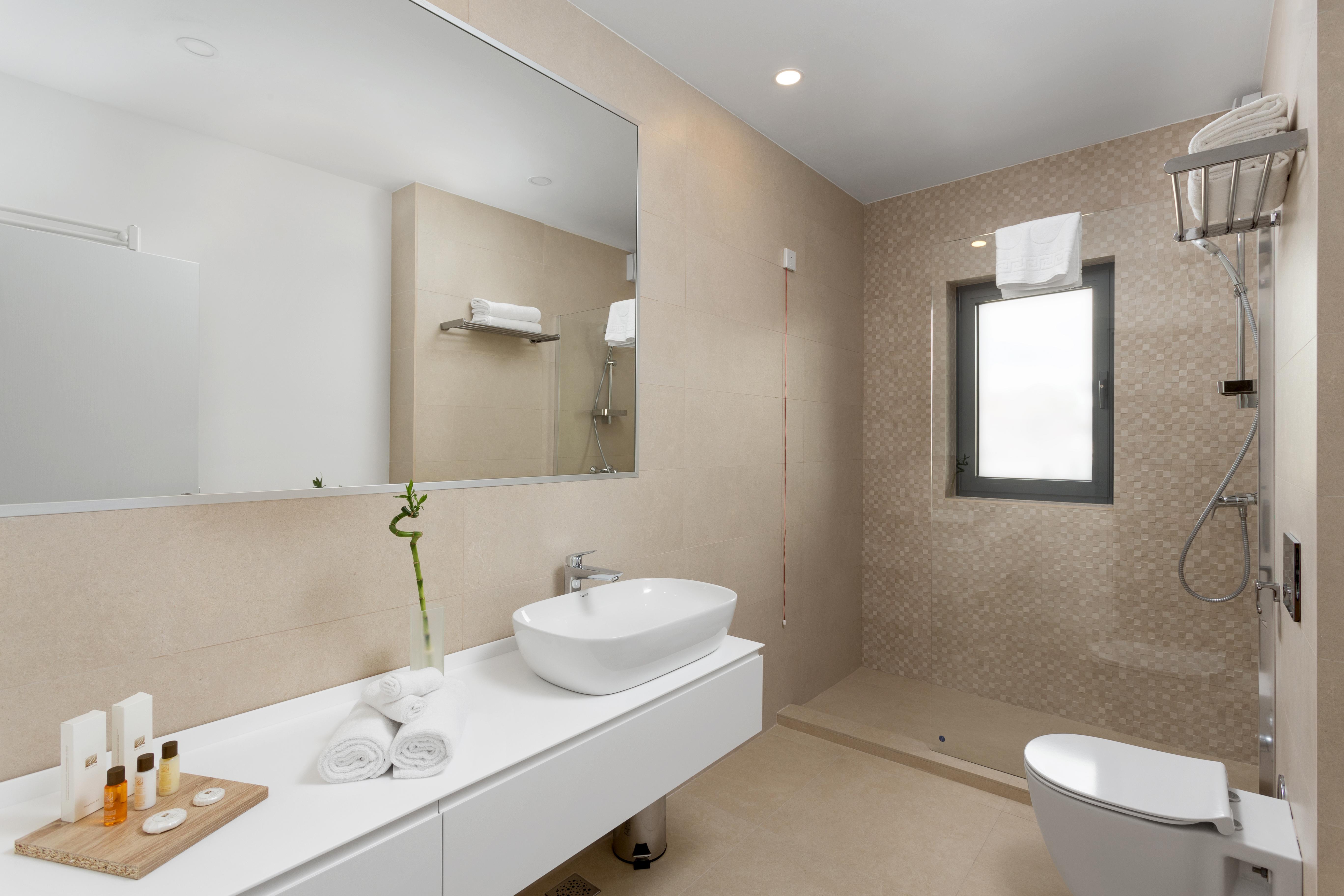 Athina 4* Bucharest